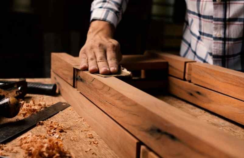 Comment choisir la bonne méthode pour décaper la peinture sur le bois ? Vidélice Comment choisir la bonne méthode pour décaper la peinture sur le bois ? Vidélice